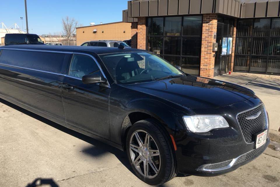 Premium Limousine Service in Milwaukee: Elevate Your Travel Experience