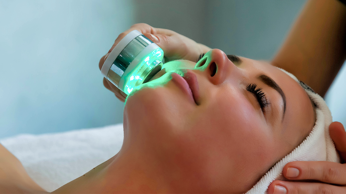 Exploring the Benefits of Green Light Therapy
