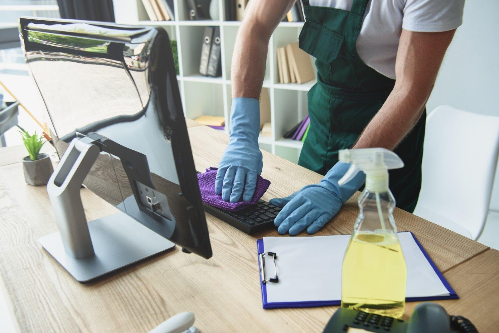 The Psychological Effects of Working in a Dirty Office and How to Combat Them
