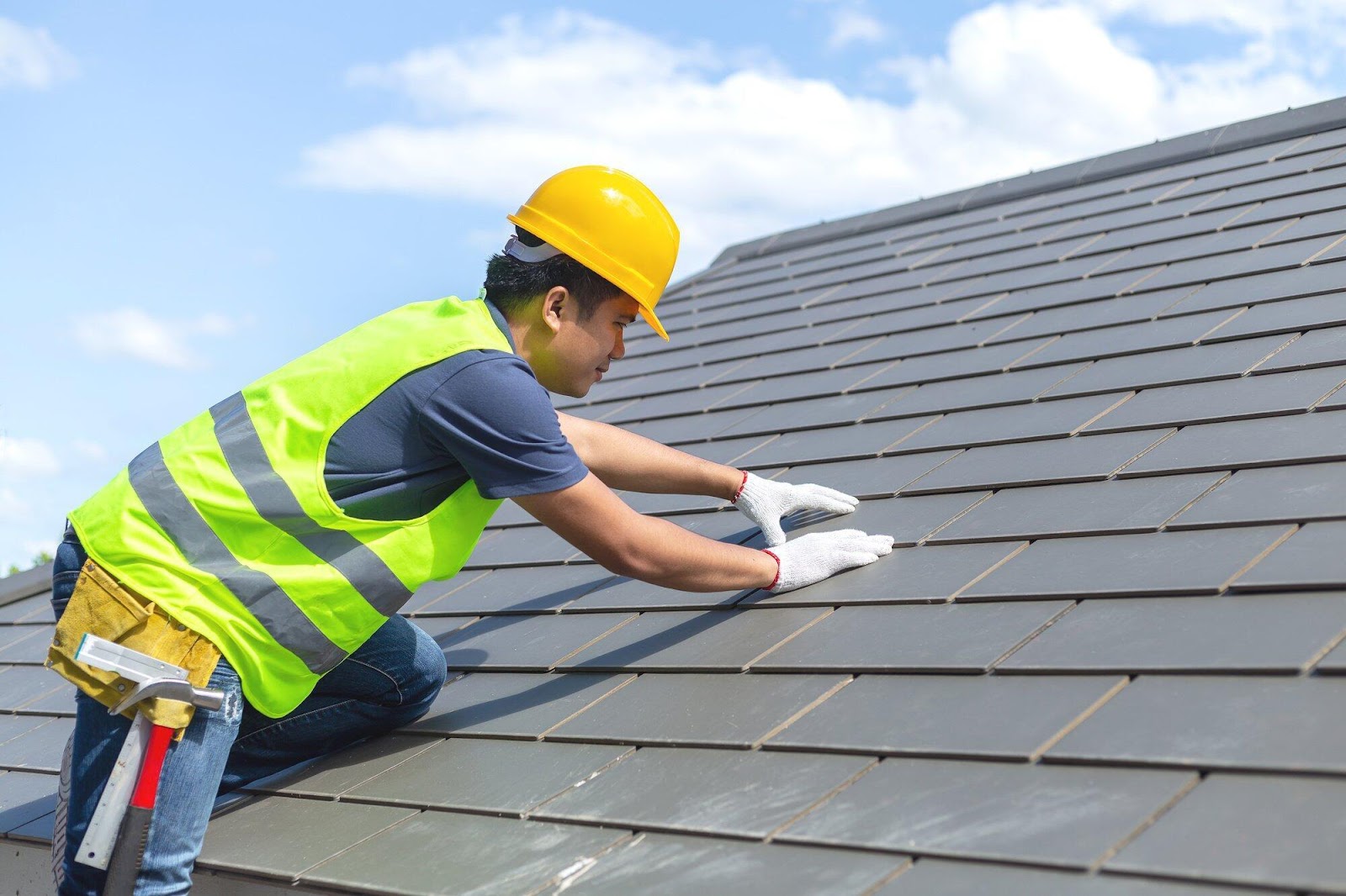 Avoiding Costly Repairs: Why a Seasonal Roof Maintenance Checklist is Crucial