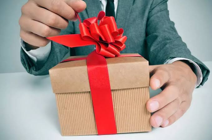 Elevate Your Gifting Game: High-Quality Vests Perfect for Birthday Celebrations