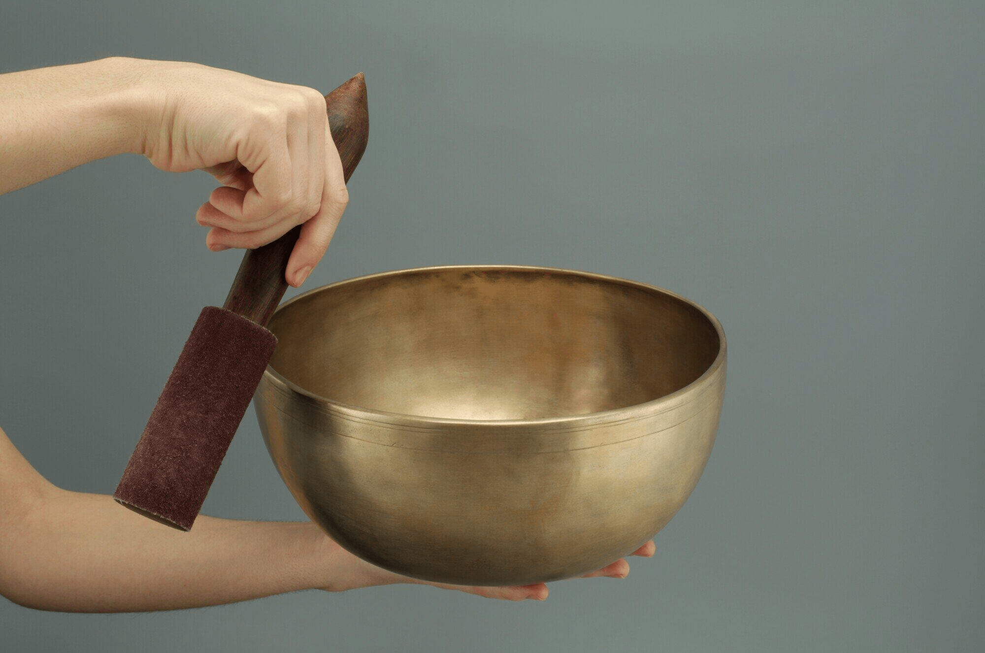 The Ultimate Guide to Choosing Between Himalayan vs Crystal Singing Bowls