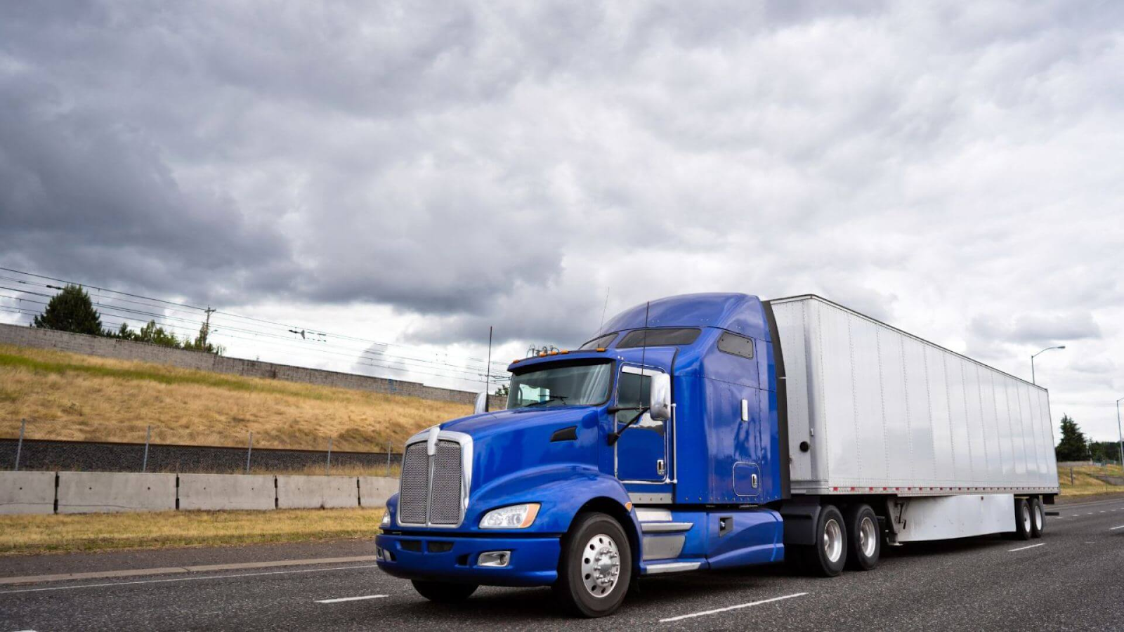 How Trailer Transportation Services Can Benefit Your Business?