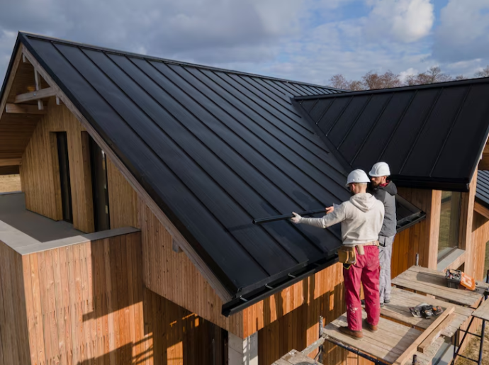 Seamless Residential Roof Installation
