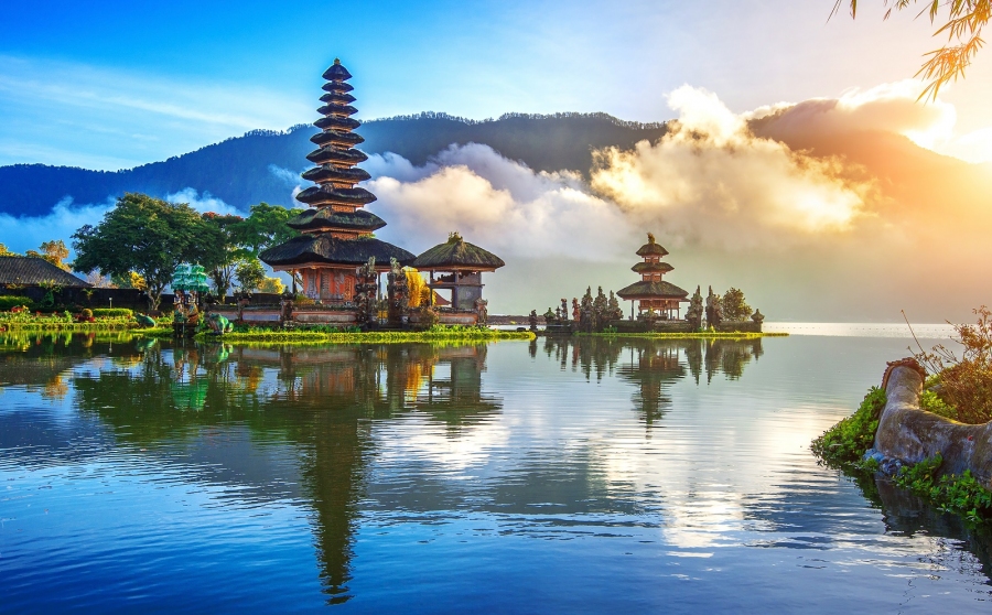 Beste Reisezeit Bali und Beste Bratpfannes: Urlaubs- und Kochplanung im Gleichgewicht