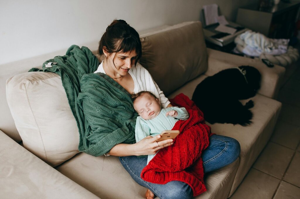 Smart Parenting Tip: Use Phone as Second Monitor to Watch Your Baby