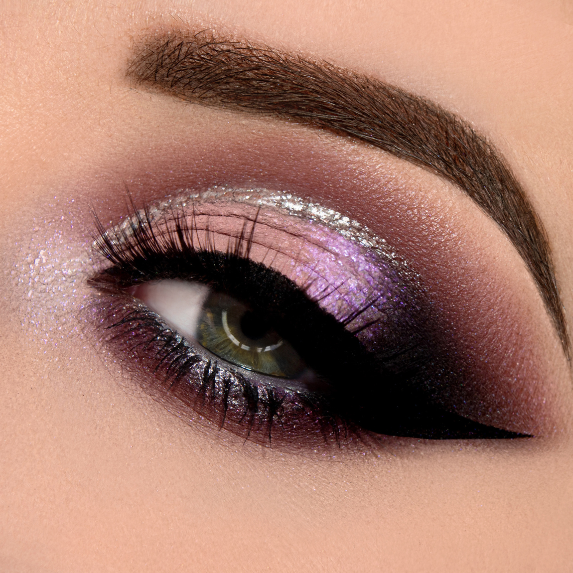 The Complete Guide to Makeup for Indoor and Outdoor Events