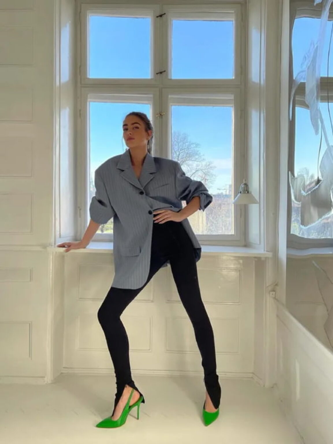 Legging Outfit Problems – Add Structure With Longer Layers